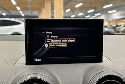 hopea Audi Q2 2017 kuva 15.