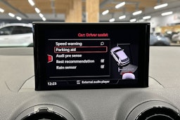 hopea Audi Q2 2017 kuva 16.