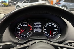 hopea Audi Q2 2017 kuva 20.