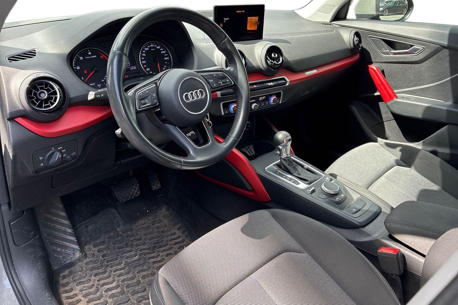 Audi Q2 2017, kuva 3/4