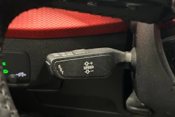 harmaa Audi Q2 2017 kuva 15.