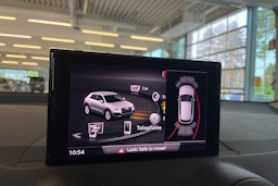 Valkoinen Audi Q2 2017 kuva 22.