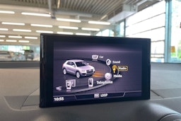Valkoinen Audi Q2 2017 kuva 24.