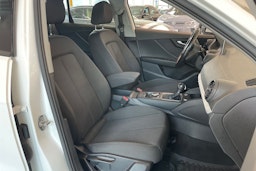 Valkoinen Audi Q2 2017 kuva 26.
