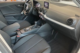 Valkoinen Audi Q2 2017 kuva 27.