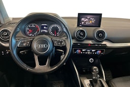 hopea Audi Q2 2017 kuva 9.