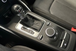 hopea Audi Q2 2017 kuva 20.