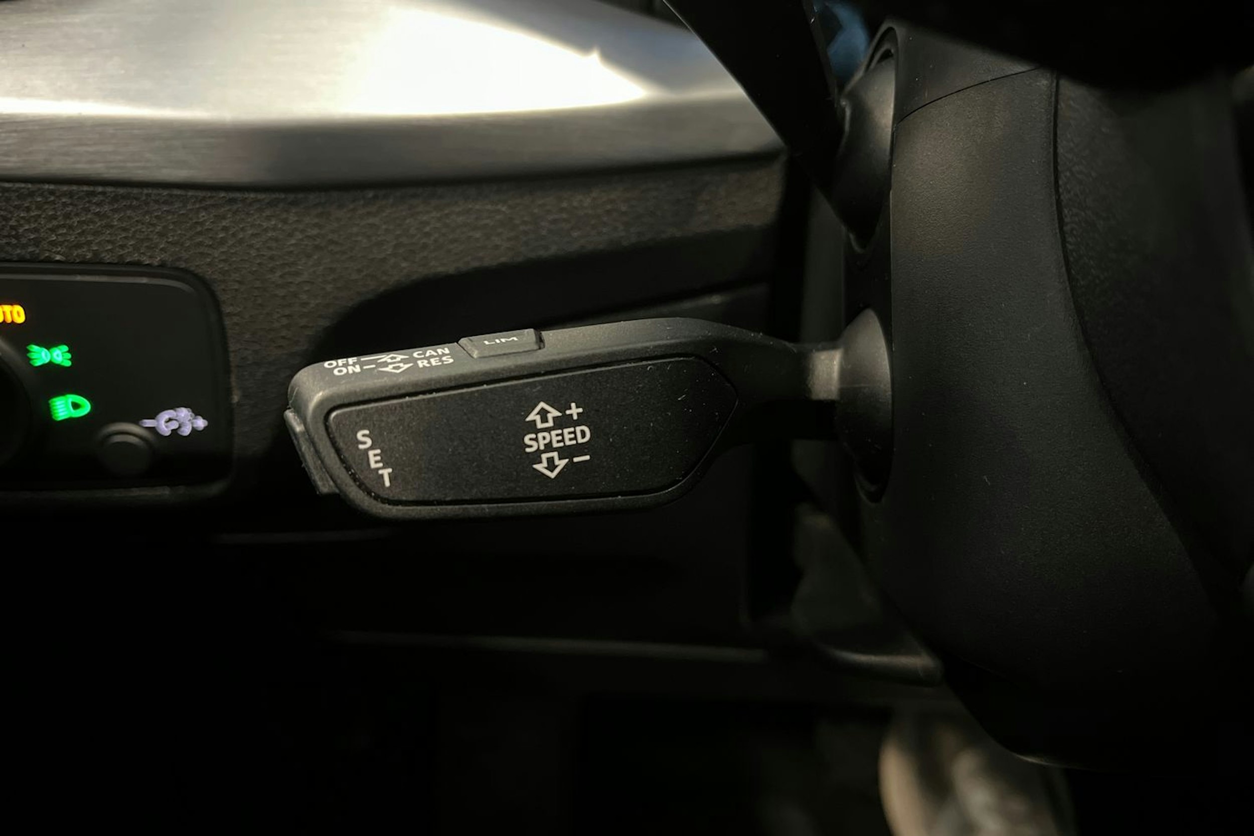 hopea Audi Q2 2017 kuva 23.
