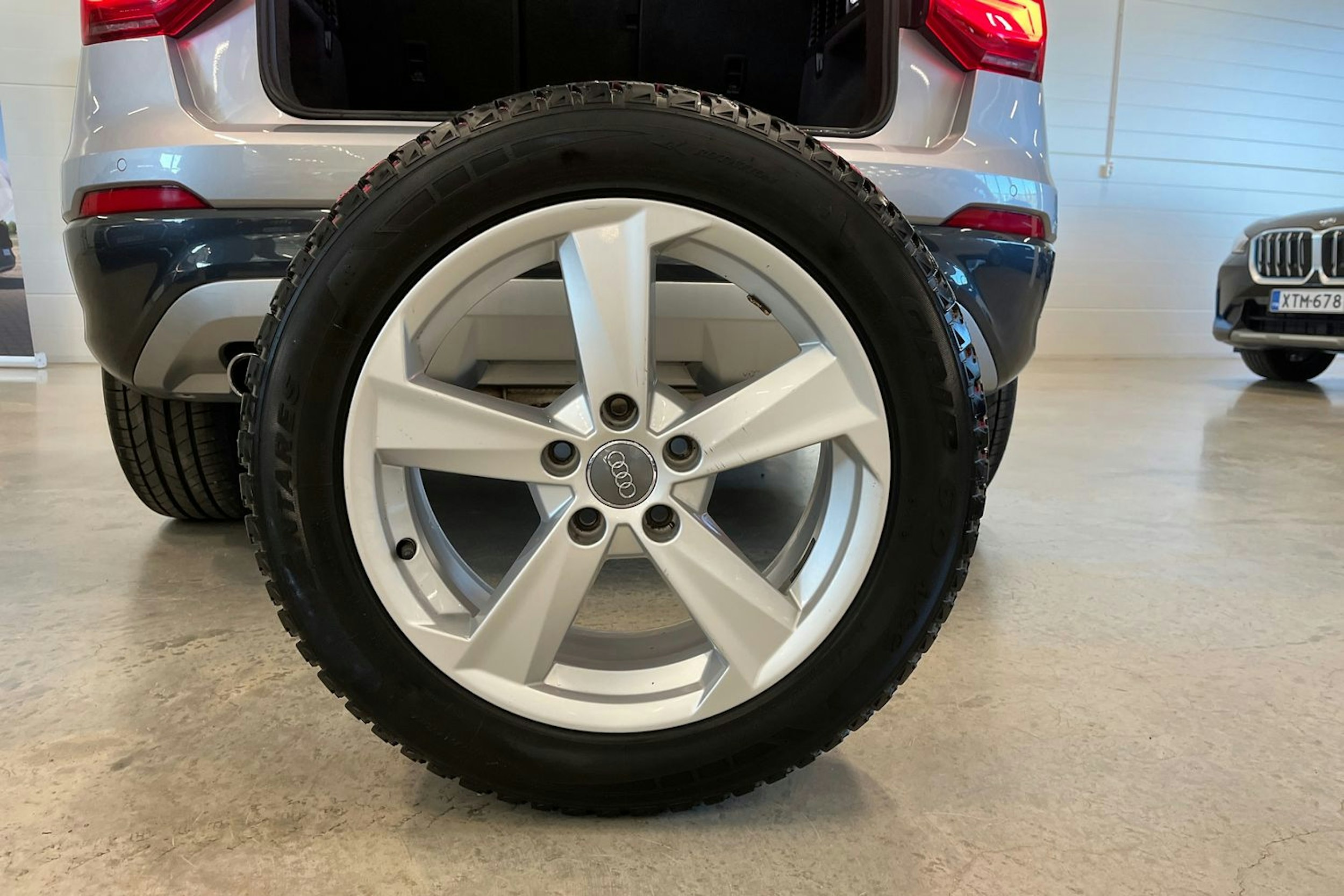 hopea Audi Q2 2017 kuva 25.