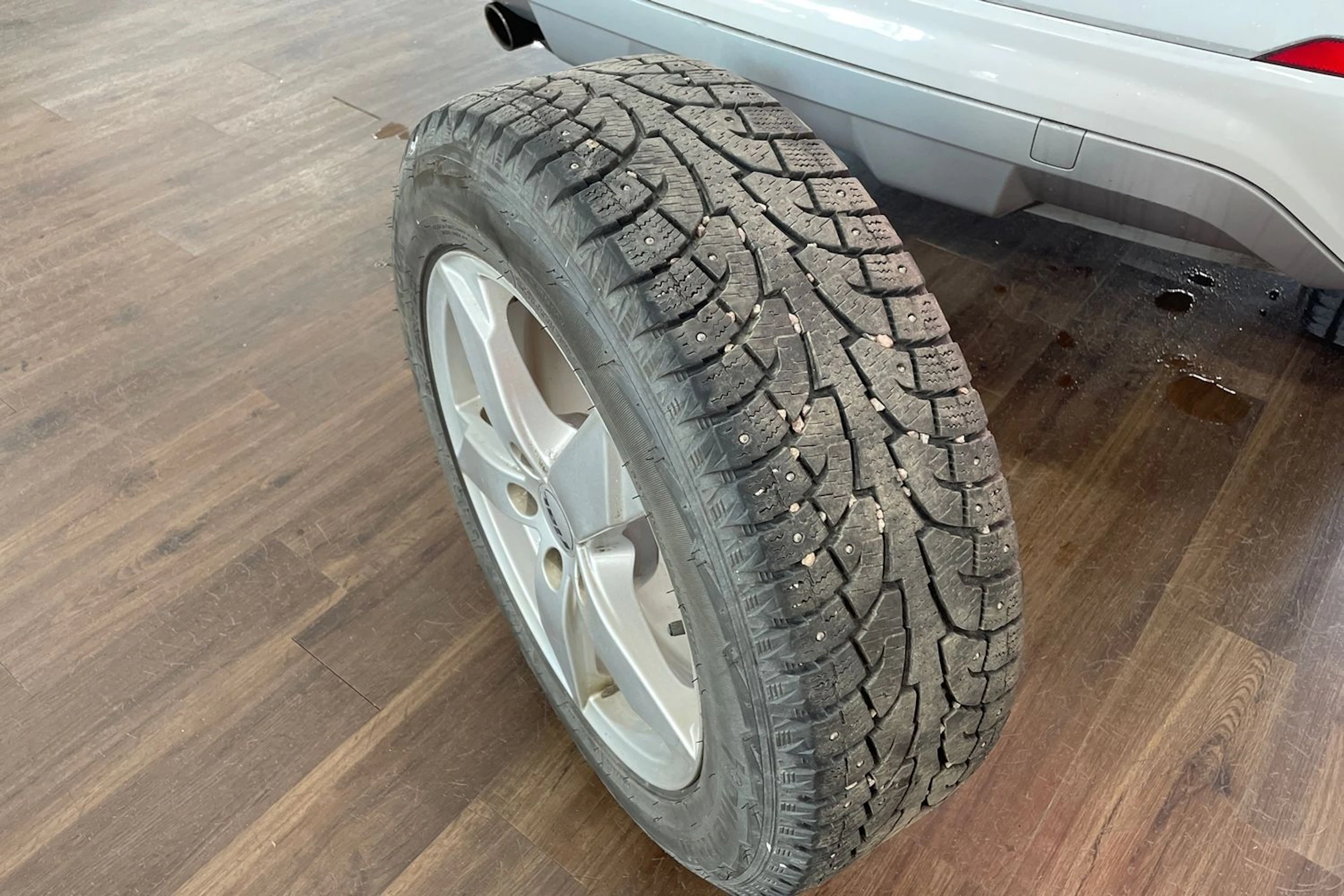 Valkoinen Audi Q2 2017 kuva 10.
