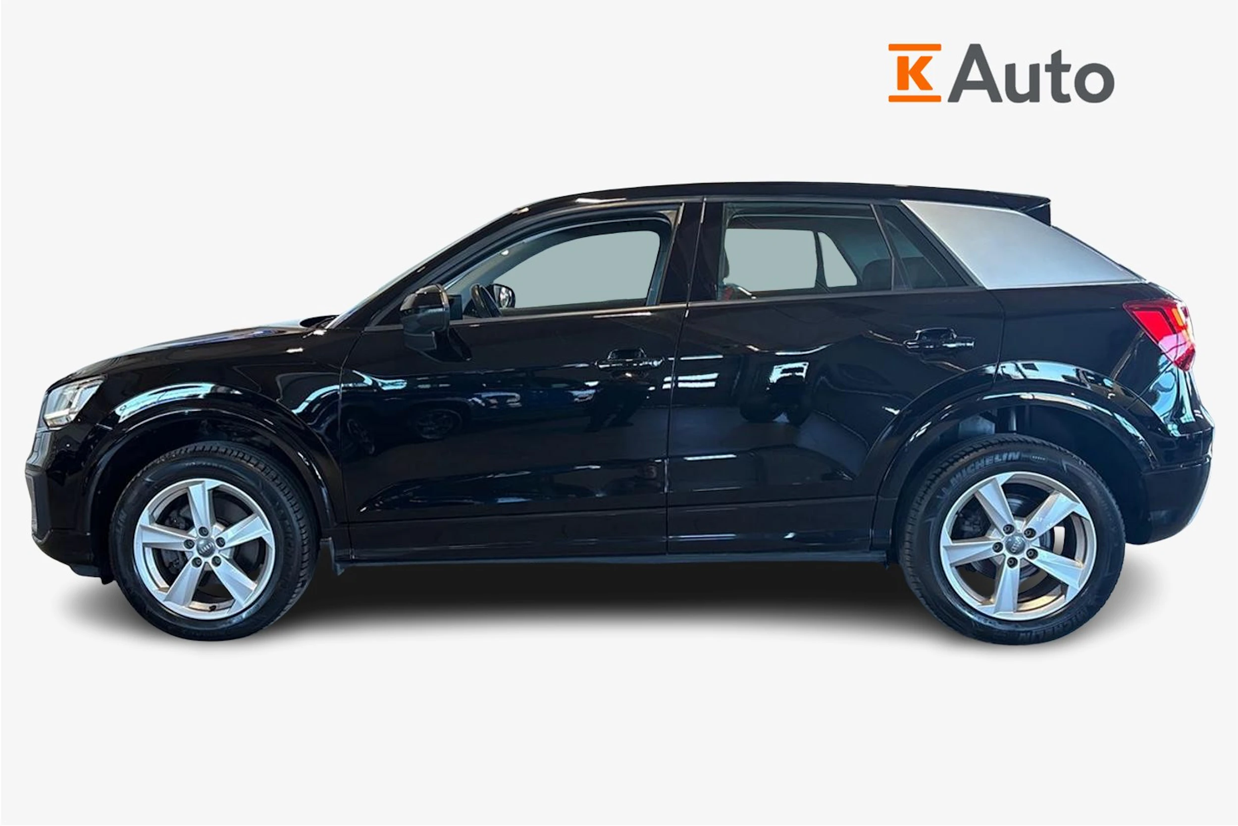 Musta Audi Q2 2017 kuva 5.