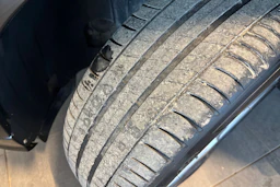 Musta Audi Q2 2017 kuva 10.