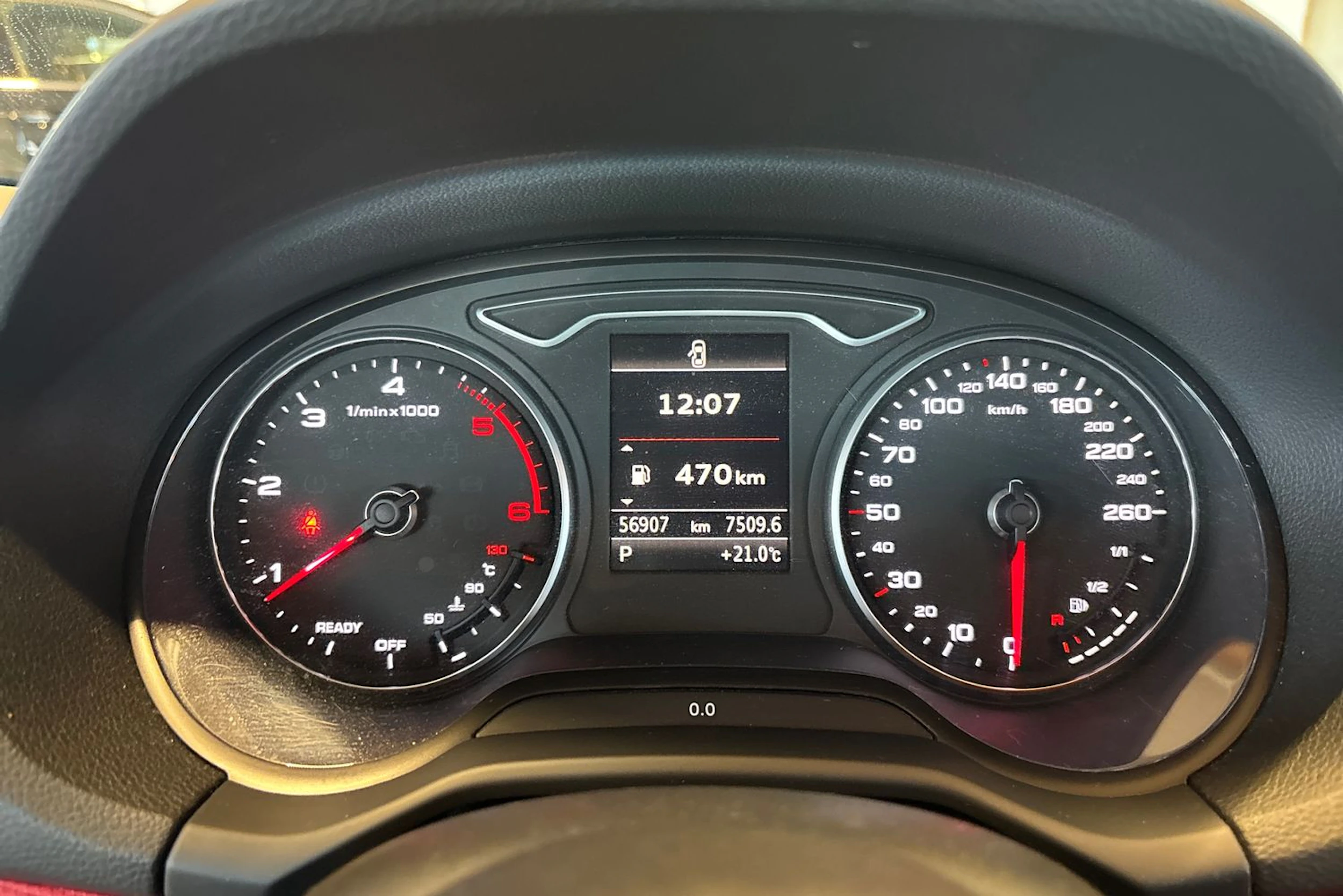 Musta Audi Q2 2017 kuva 11.