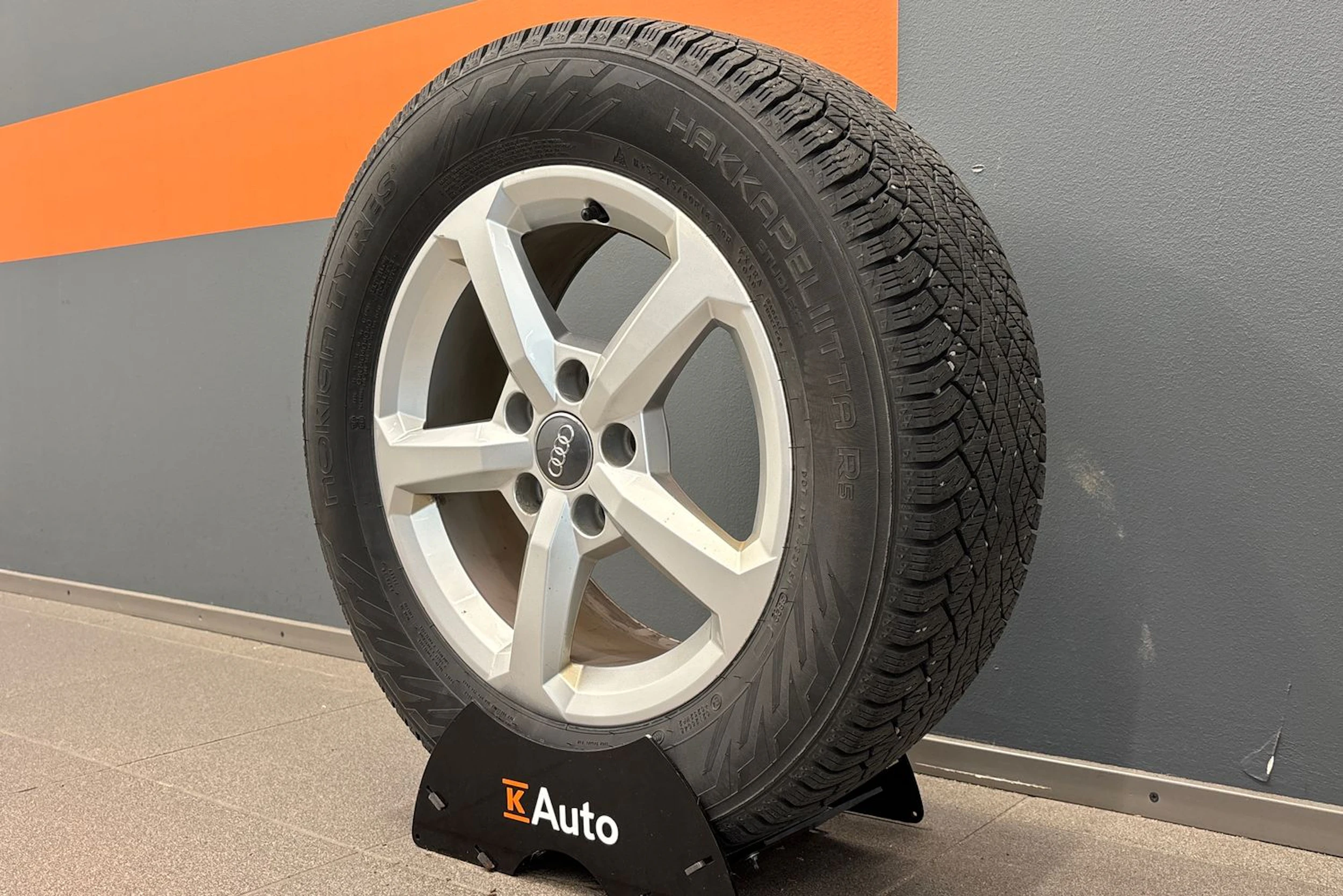 musta Audi Q2 2017 kuva 10.