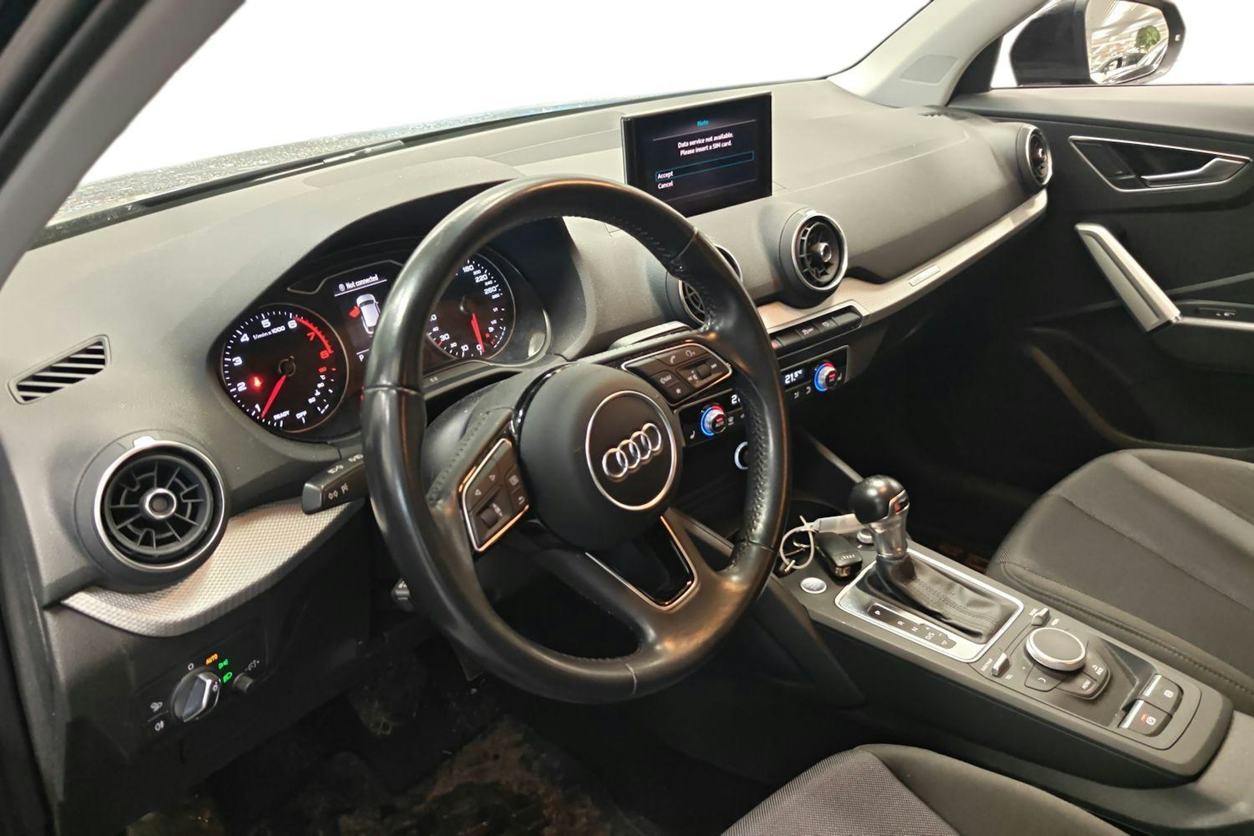 musta Audi Q2 2017 kuva 3.