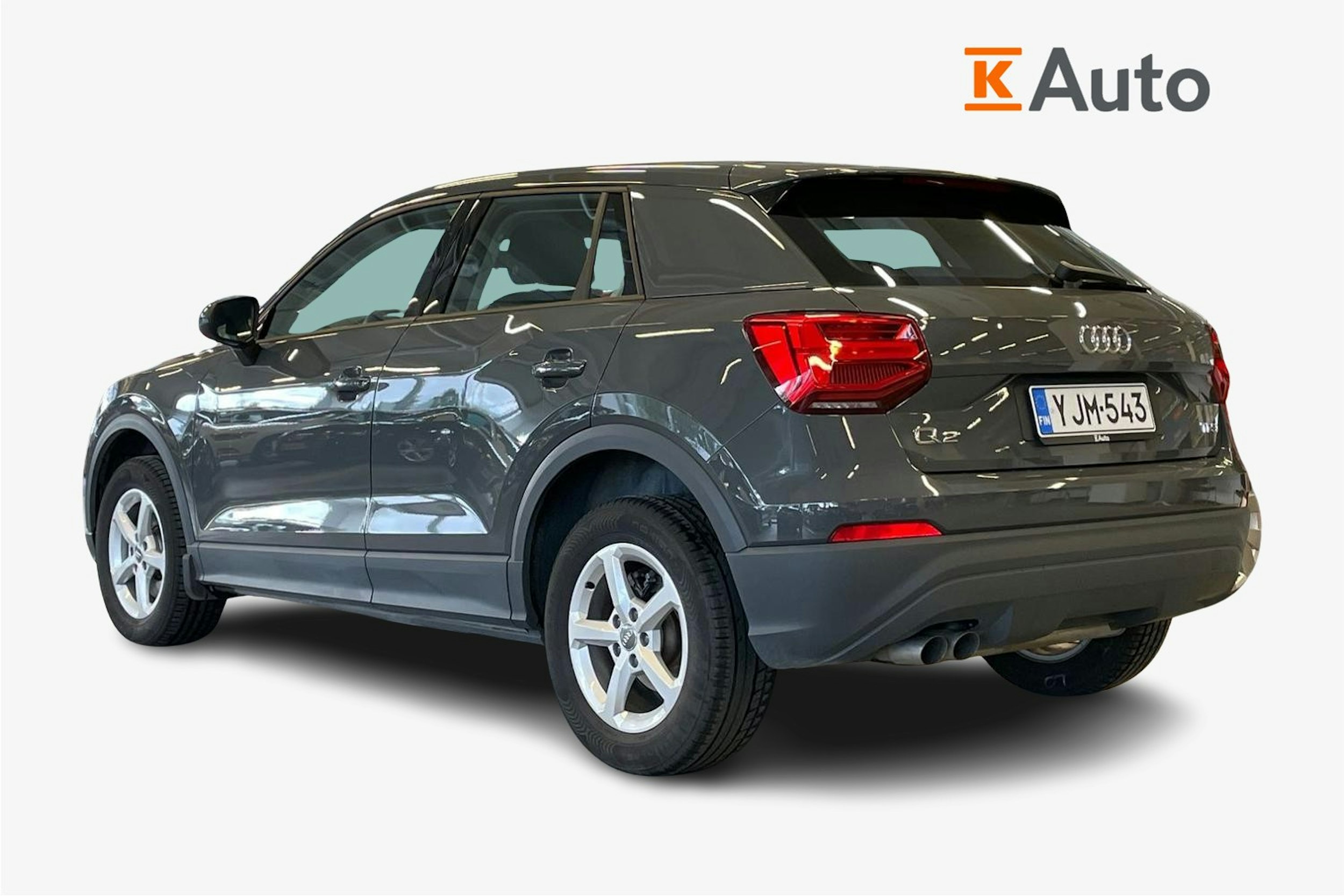Harmaa Audi Q2 2017 kuva 2.