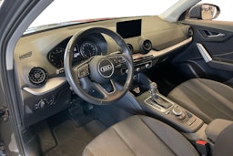 Harmaa Audi Q2 2017 kuva 7.