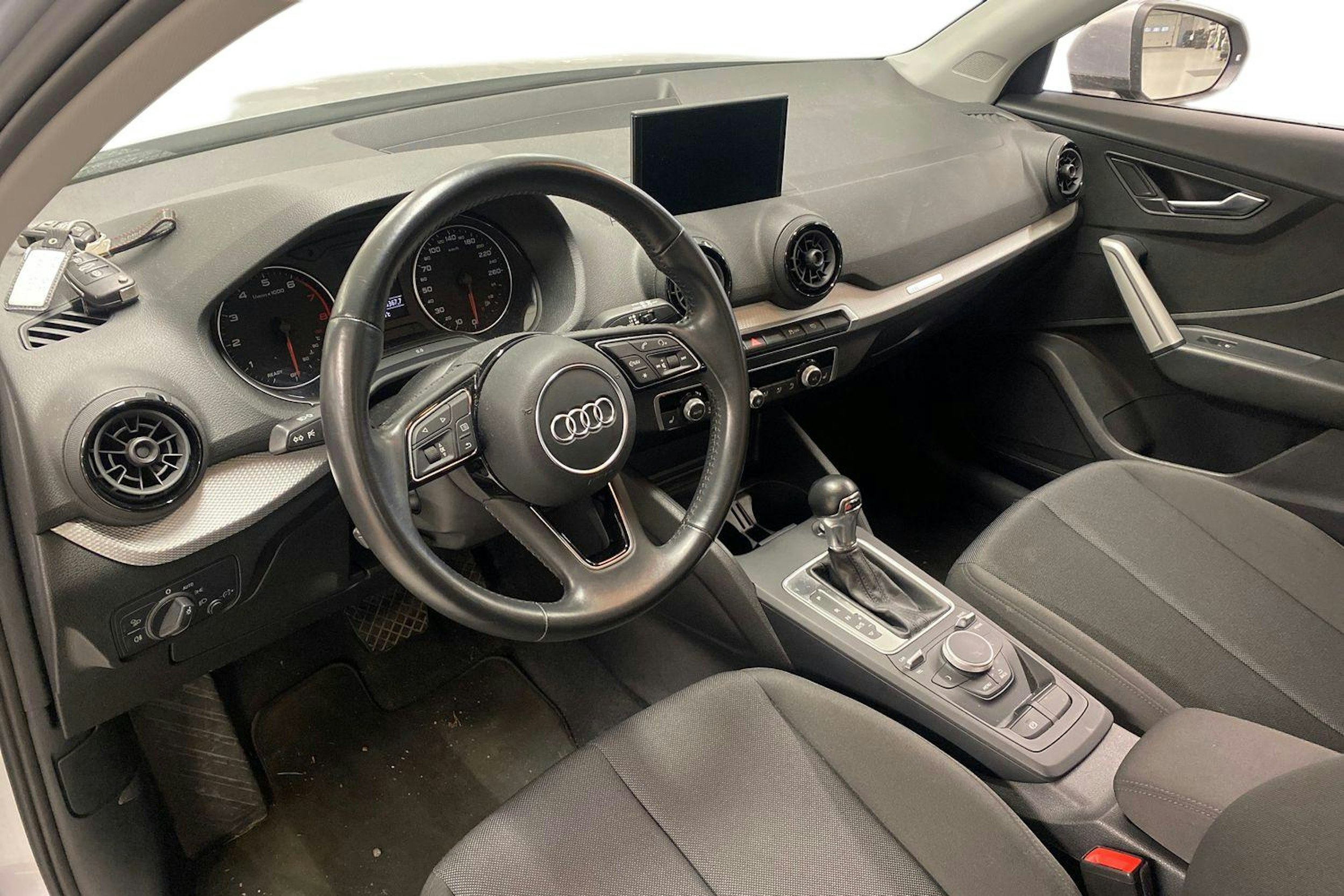 hopea Audi Q2 2018 kuva 3.