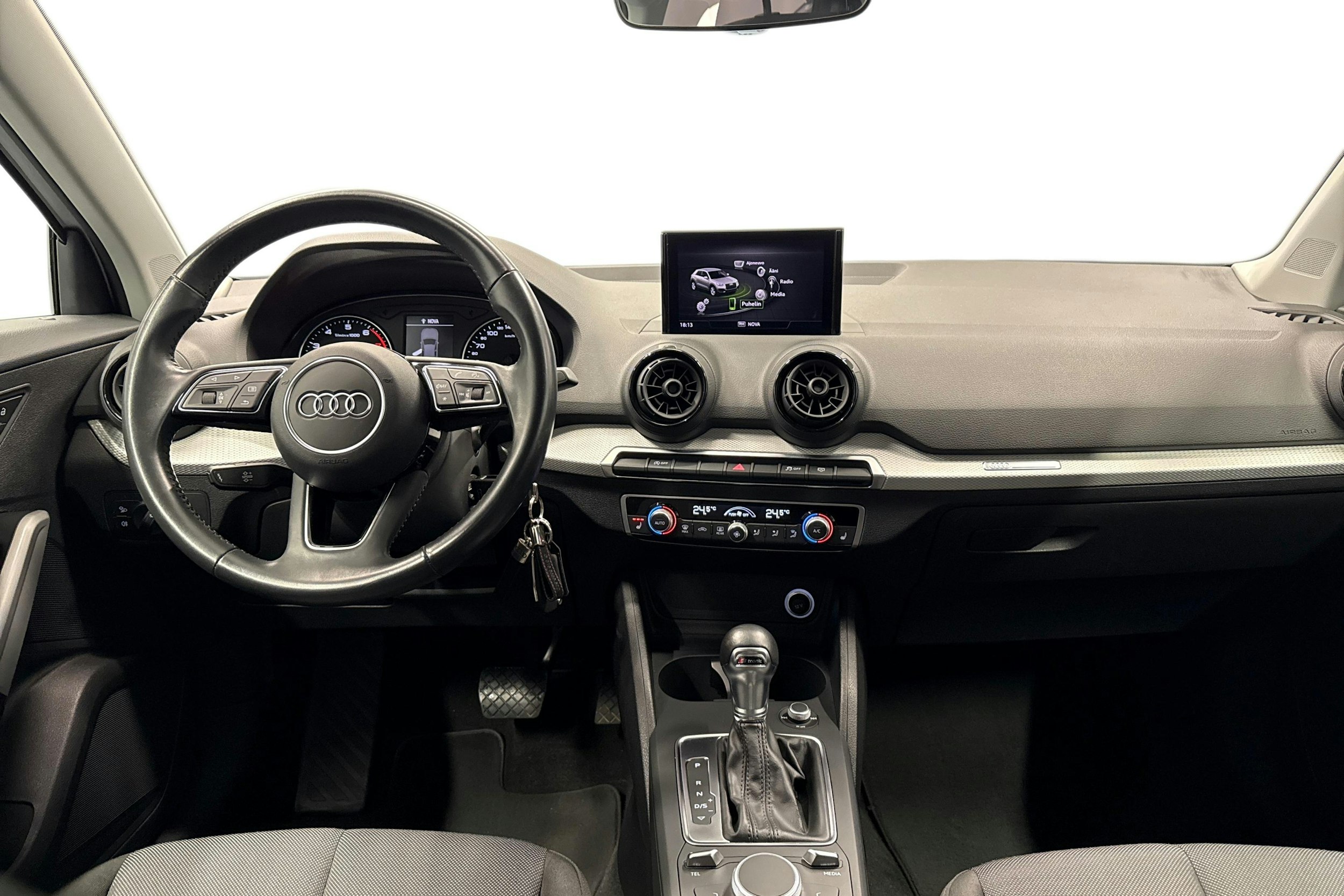 hopea Audi Q2 2018 kuva 9.