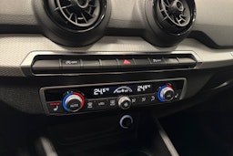 hopea Audi Q2 2018 kuva 21.