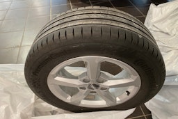 Harmaa Audi Q2 2018 kuva 16.