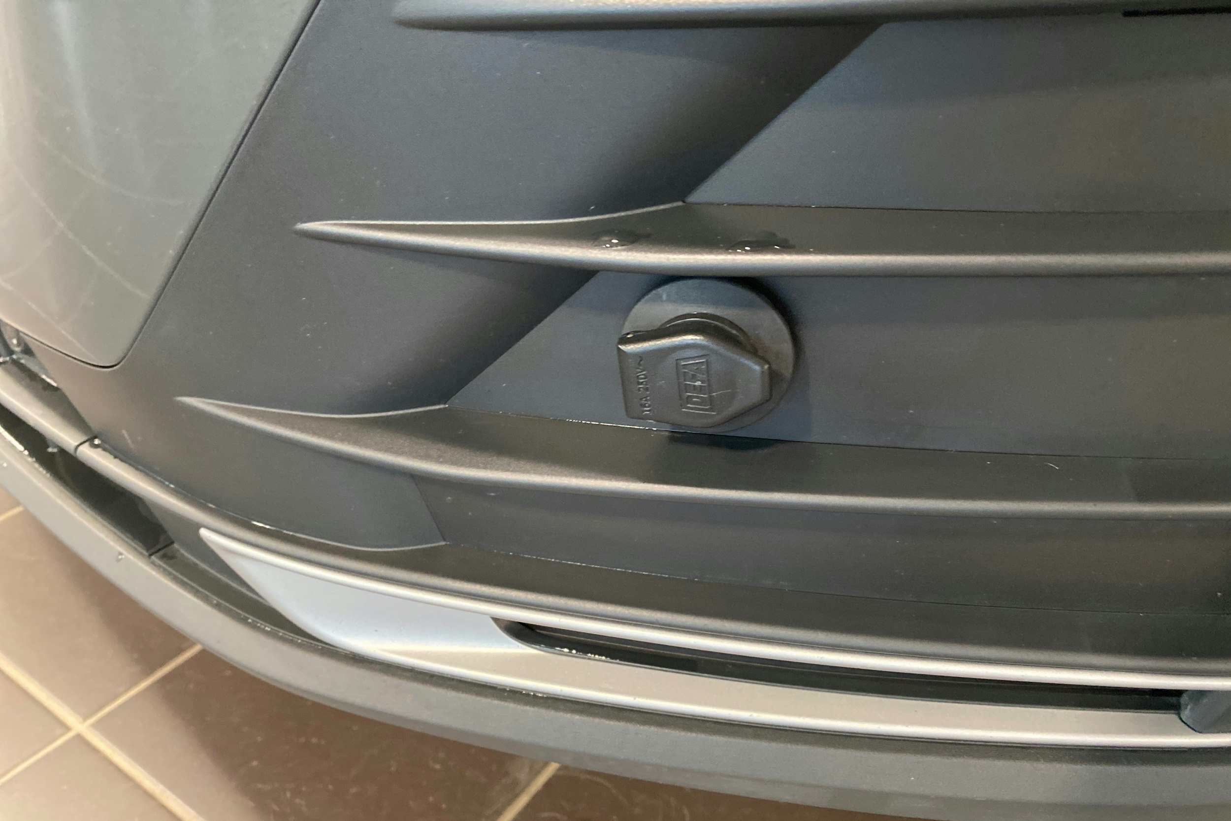 Harmaa Audi Q2 2018 kuva 19.