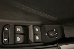 Harmaa Audi Q2 2018 kuva 21.