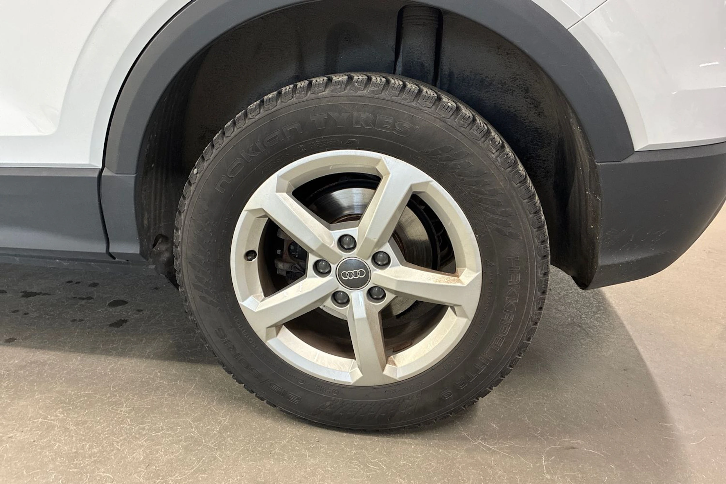 valkoinen Audi Q2 2018 kuva 10.