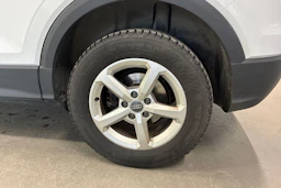 valkoinen Audi Q2 2018 kuva 10.
