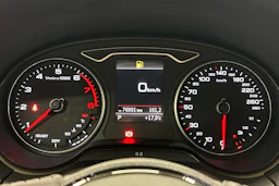valkoinen Audi Q2 2018 kuva 13.
