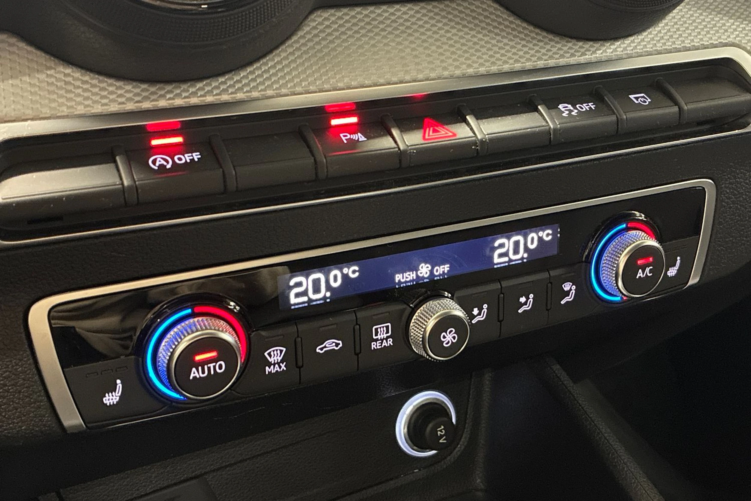 valkoinen Audi Q2 2018 kuva 20.