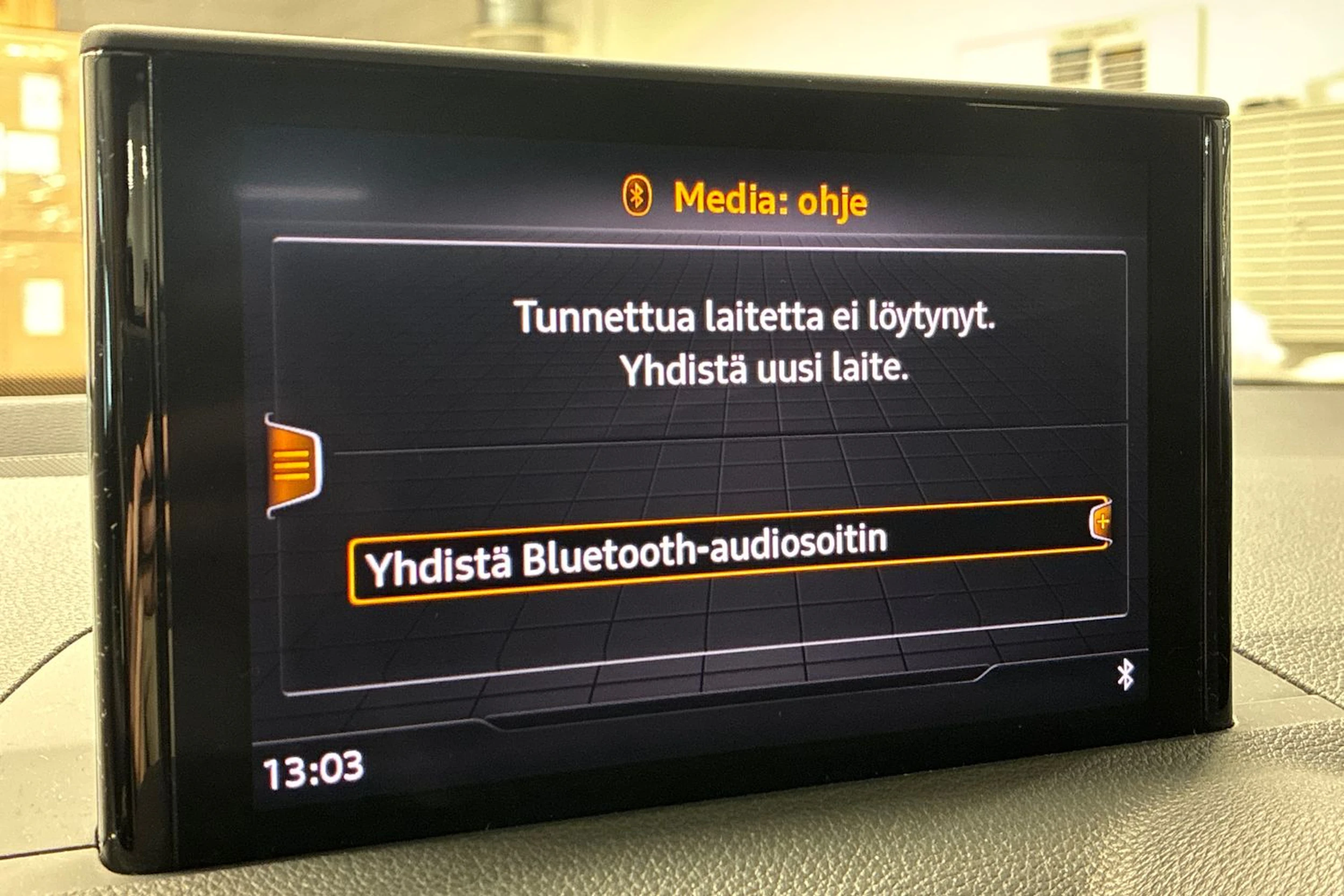 valkoinen Audi Q2 2018 kuva 23.