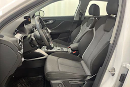 Valkoinen Audi Q2 2018 kuva 16.