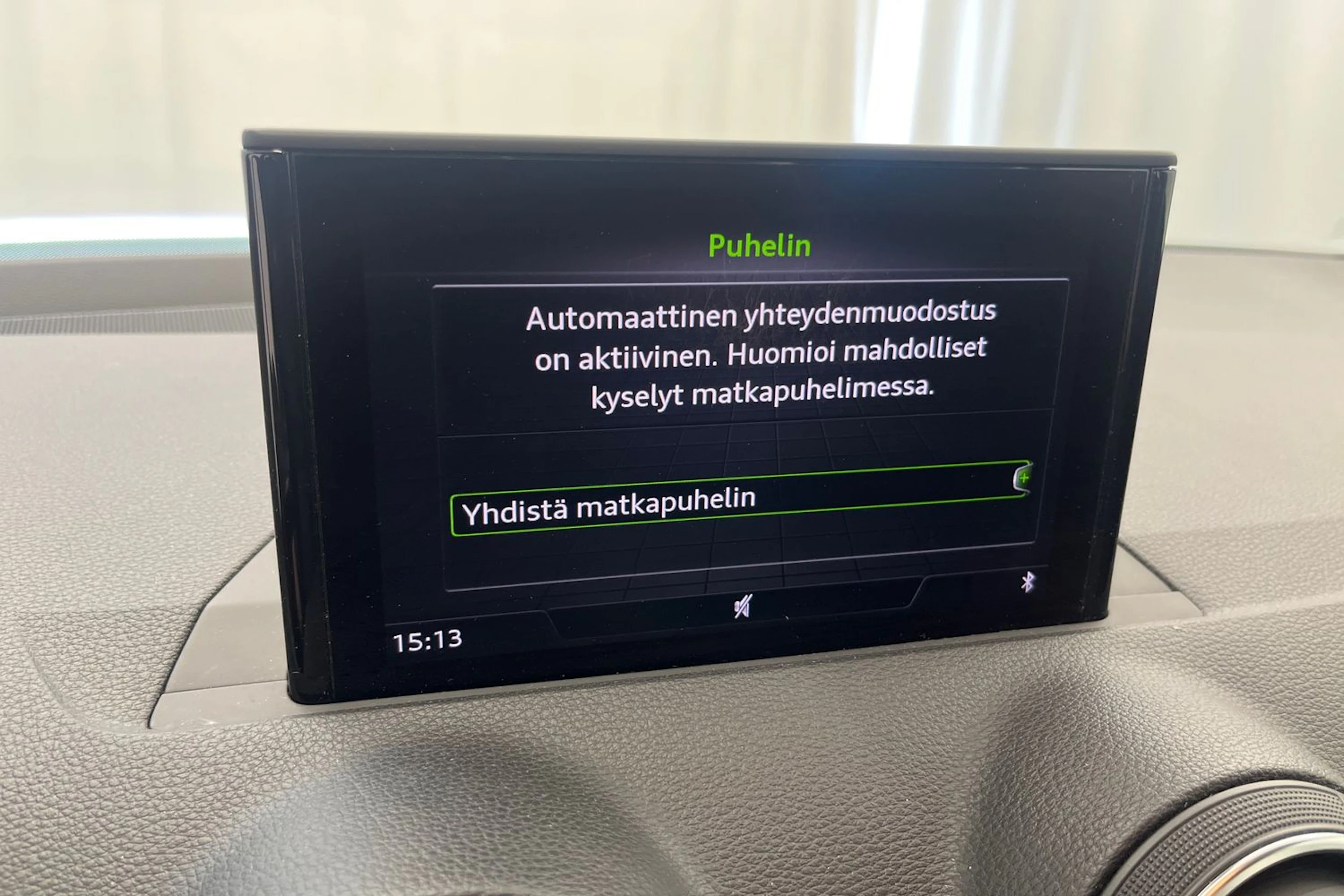 Valkoinen Audi Q2 2018 kuva 21.