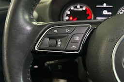 Harmaa Audi Q2 2018 kuva 18.