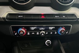 Harmaa Audi Q2 2018 kuva 23.