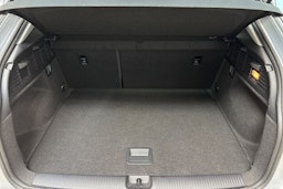 hopea Audi Q2 2018 kuva 14.