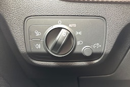 hopea Audi Q2 2018 kuva 15.