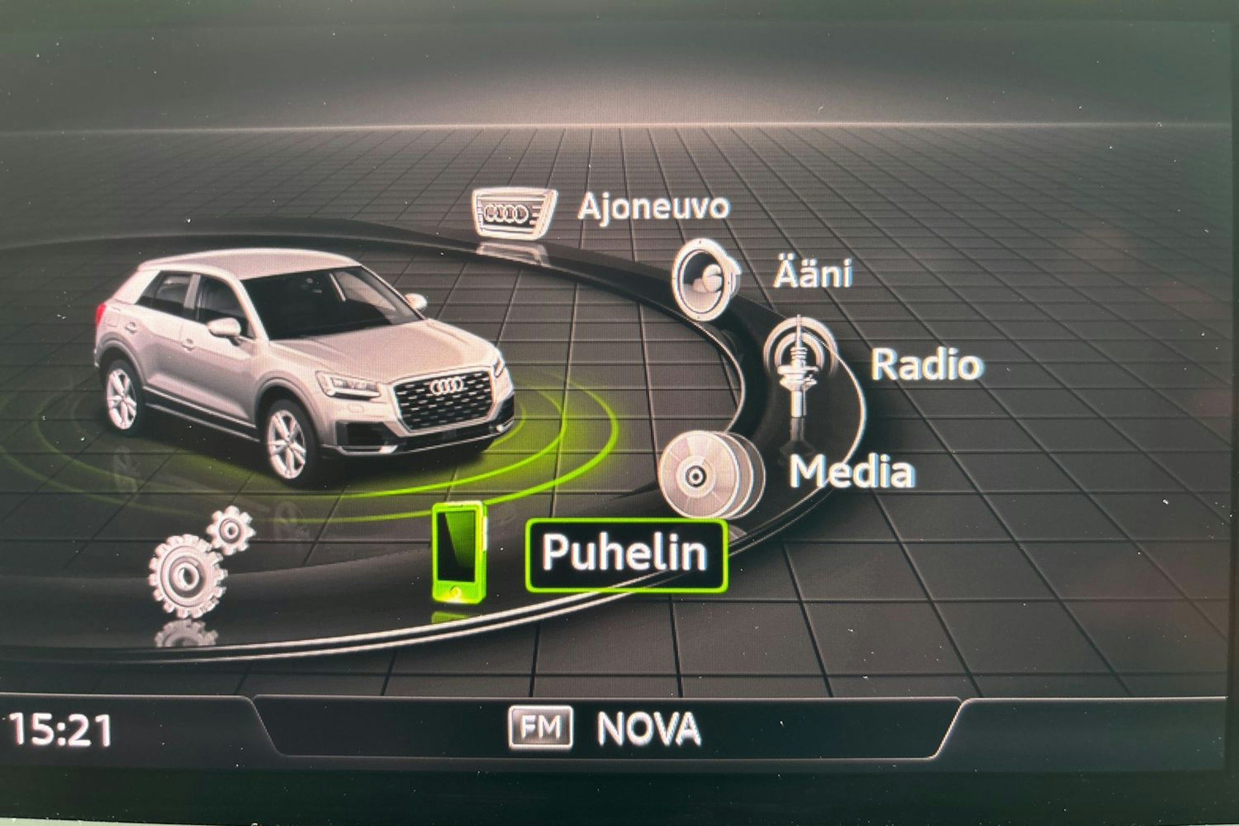 hopea Audi Q2 2018 kuva 20.