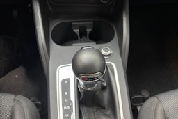 hopea Audi Q2 2018 kuva 22.