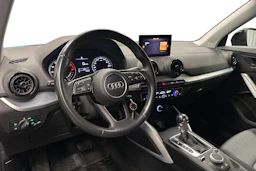 musta Audi Q2 2018 kuva 6.