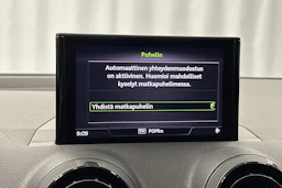 musta Audi Q2 2018 kuva 17.