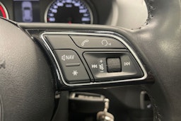 Harmaa Audi Q2 2018 kuva 19.