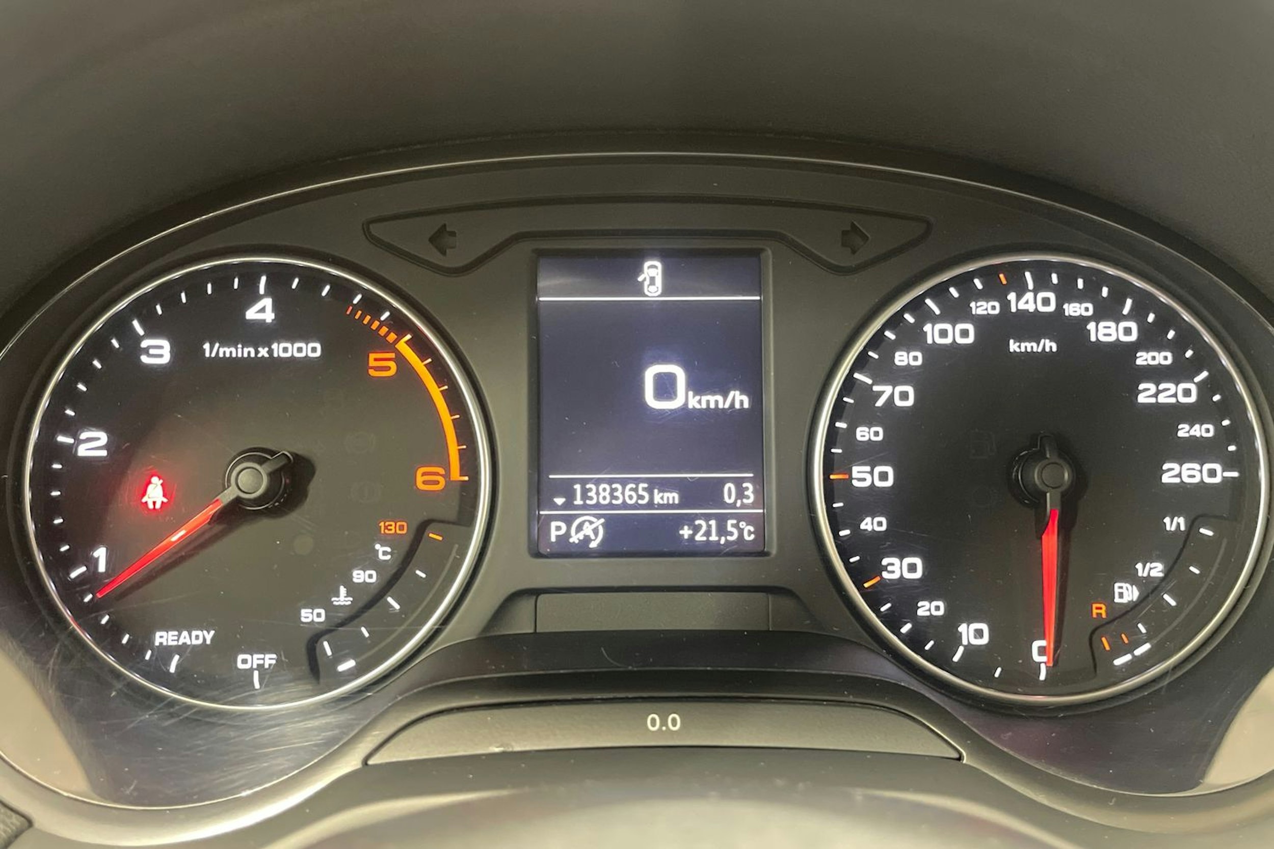 Harmaa Audi Q2 2018 kuva 20.