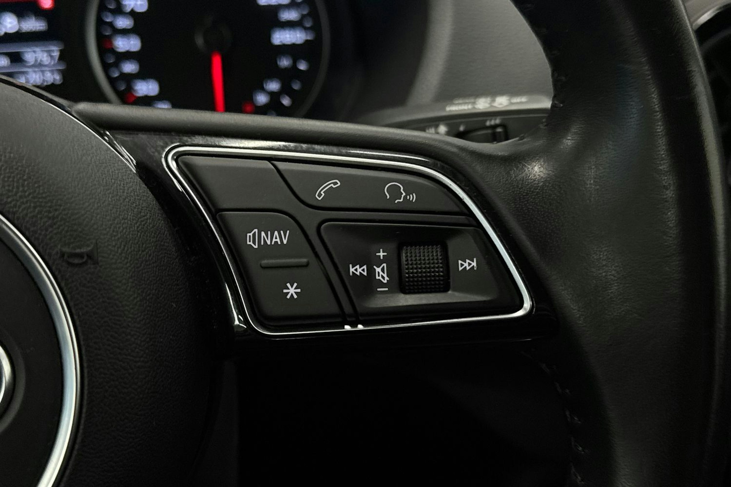 Sininen Audi Q2 2018 kuva 15.