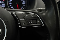 Sininen Audi Q2 2018 kuva 15.