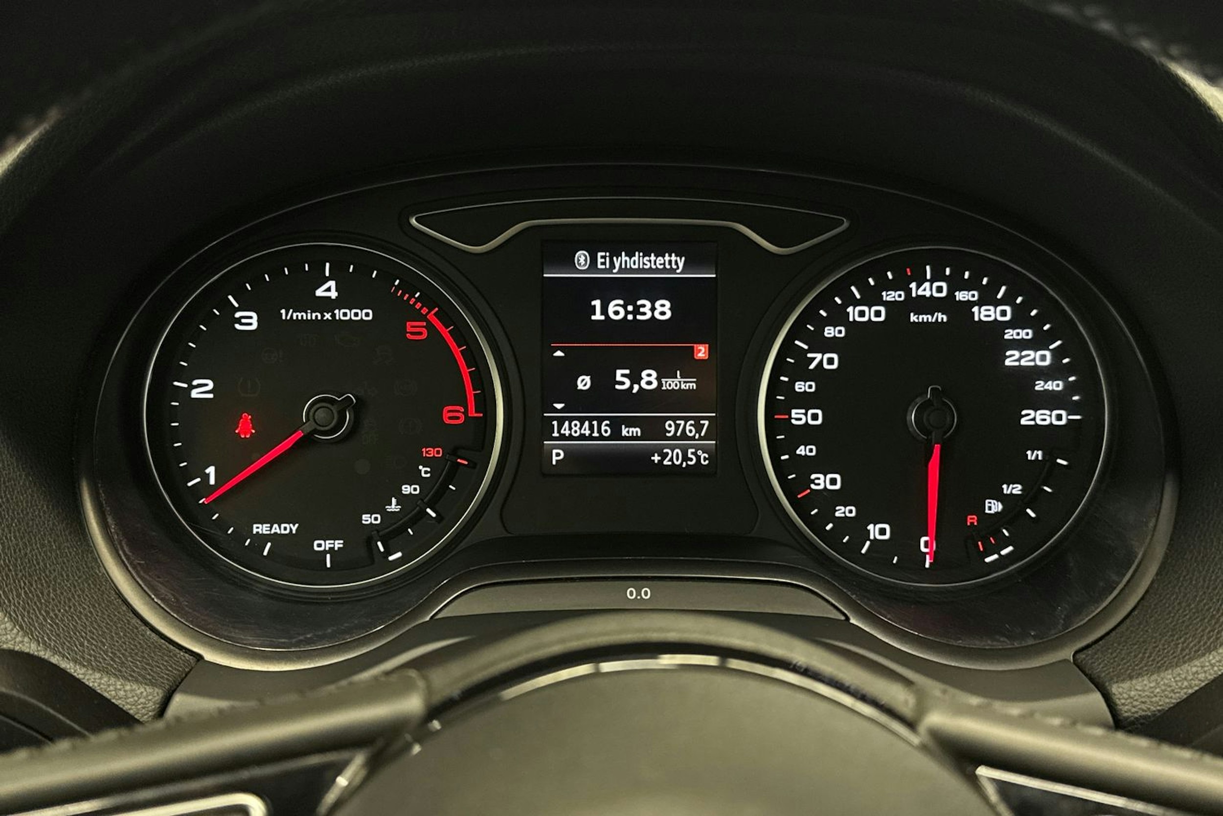 Sininen Audi Q2 2018 kuva 18.