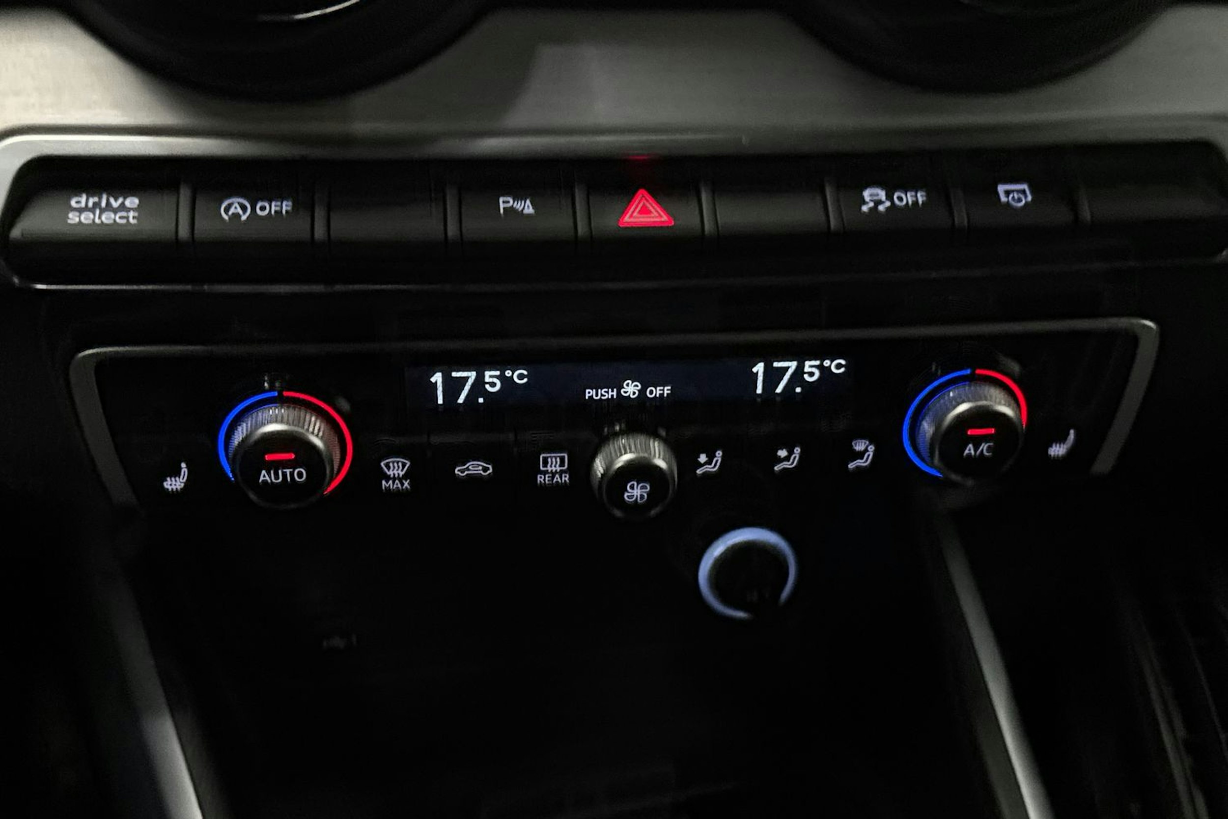 Sininen Audi Q2 2018 kuva 31.