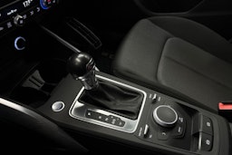 Sininen Audi Q2 2018 kuva 32.