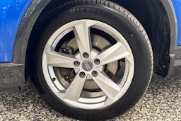 Sininen Audi Q2 2018 kuva 38.